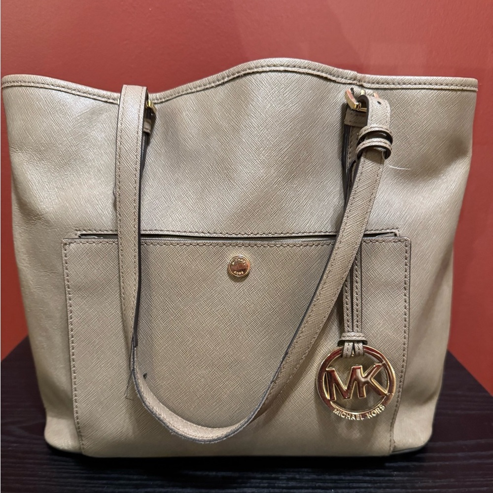 Michael Kors Tan Tote Bag with Structured Design and Gold Charm